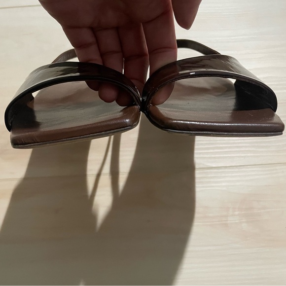 Tibi Avi Crinkle Patent Asymmetric Flat size 37.5 / 7.5 - Picture 9 of 12